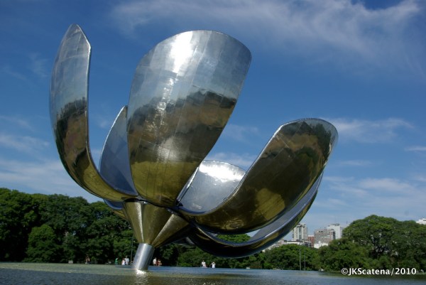 Buenos Aires: Floralis Generica