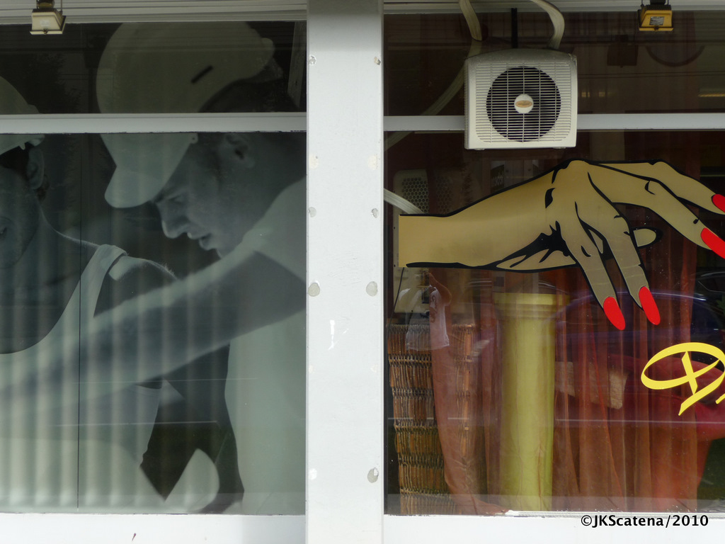 Opposing Hands, Salzburg