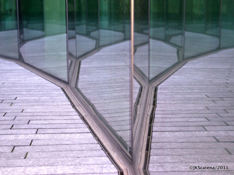 London: MoreLondon Reflections London: MoreLondon Reflections