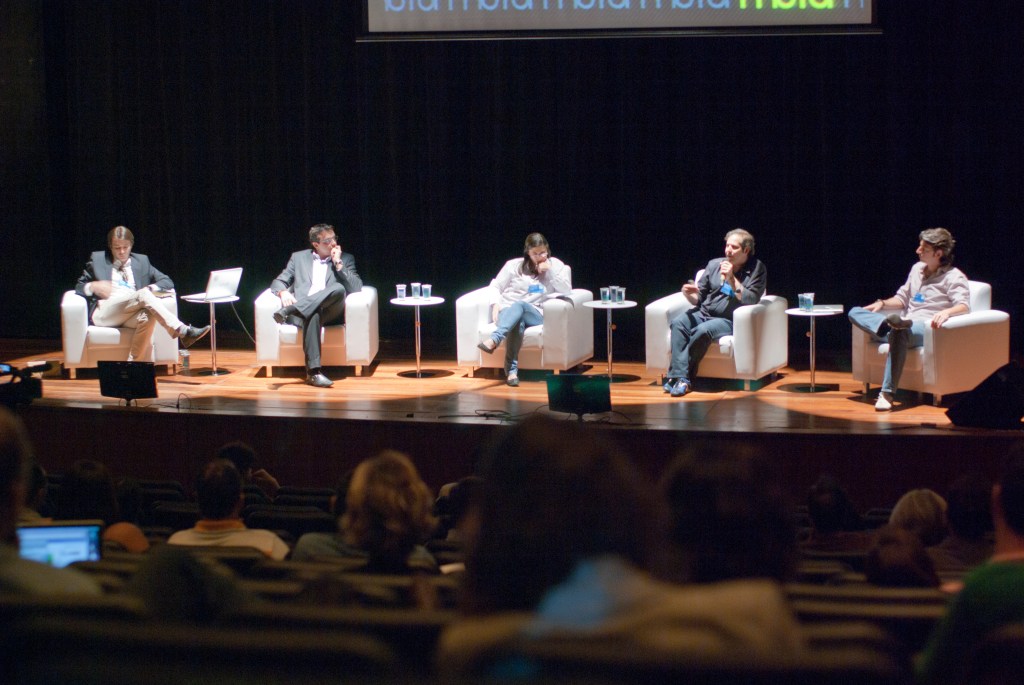 OS NOVOS CAMINHOS DO MERCADO E A FORMAÇÃO DE PÚBLICO COMPRADOR