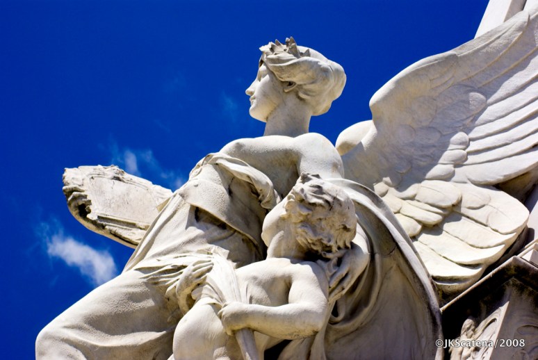 London: Victoria Memorial