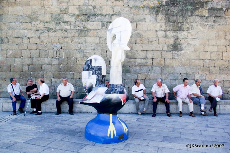 Barcelos: Men and Rooster