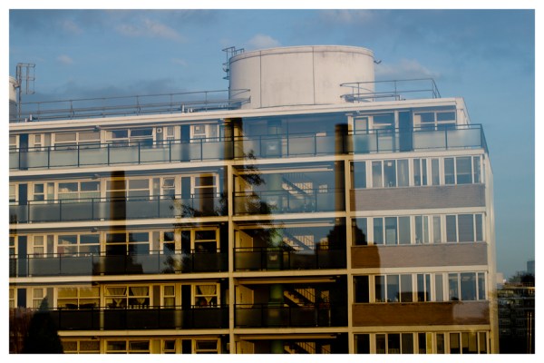 London: Churchill Gardens and Battersea