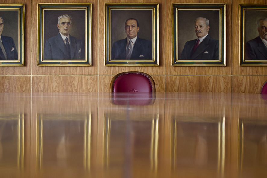 São Paulo: Chair Men