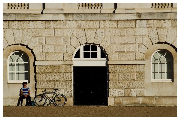 London: Sunbathing @ Horse Guards Parade