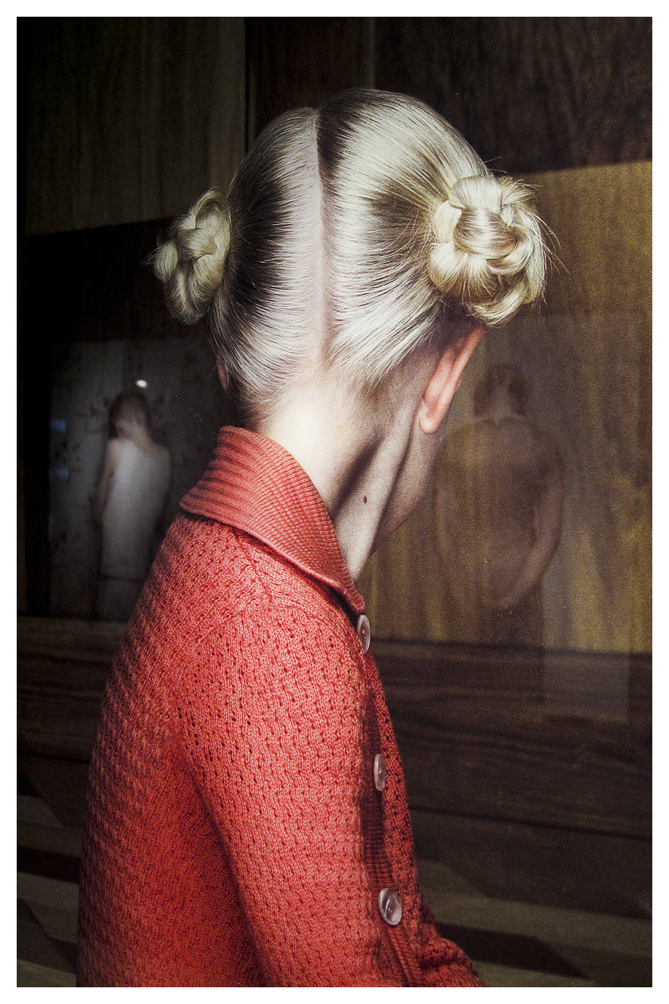 Erwin Olaf: Keyhole (Girl)