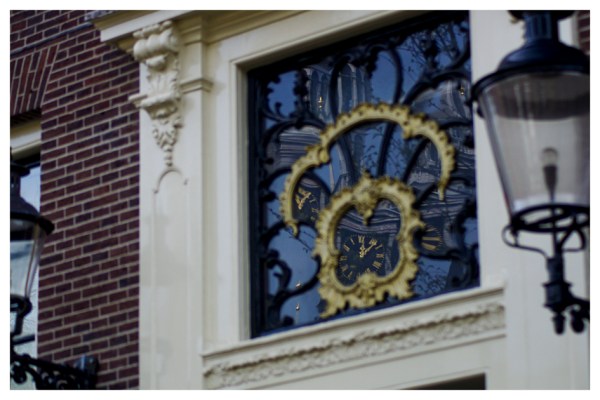 Amsterdam: Oude Kerk torenuurwerk (Not Really There)