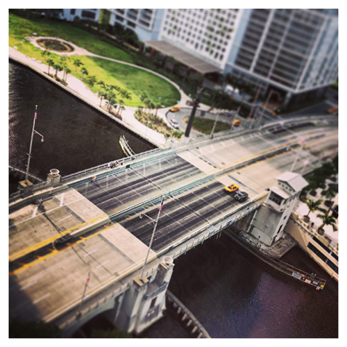 Miami: Bridge (Instantaneo)